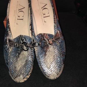 AGL MULTI-COLORED LEATHER SLIP-ON (39) MADE IN ITALY W/ ORIGINAL BOX